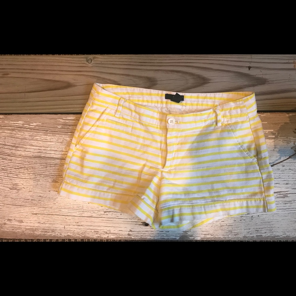 VGW-Gap  yellow white stripe shorts